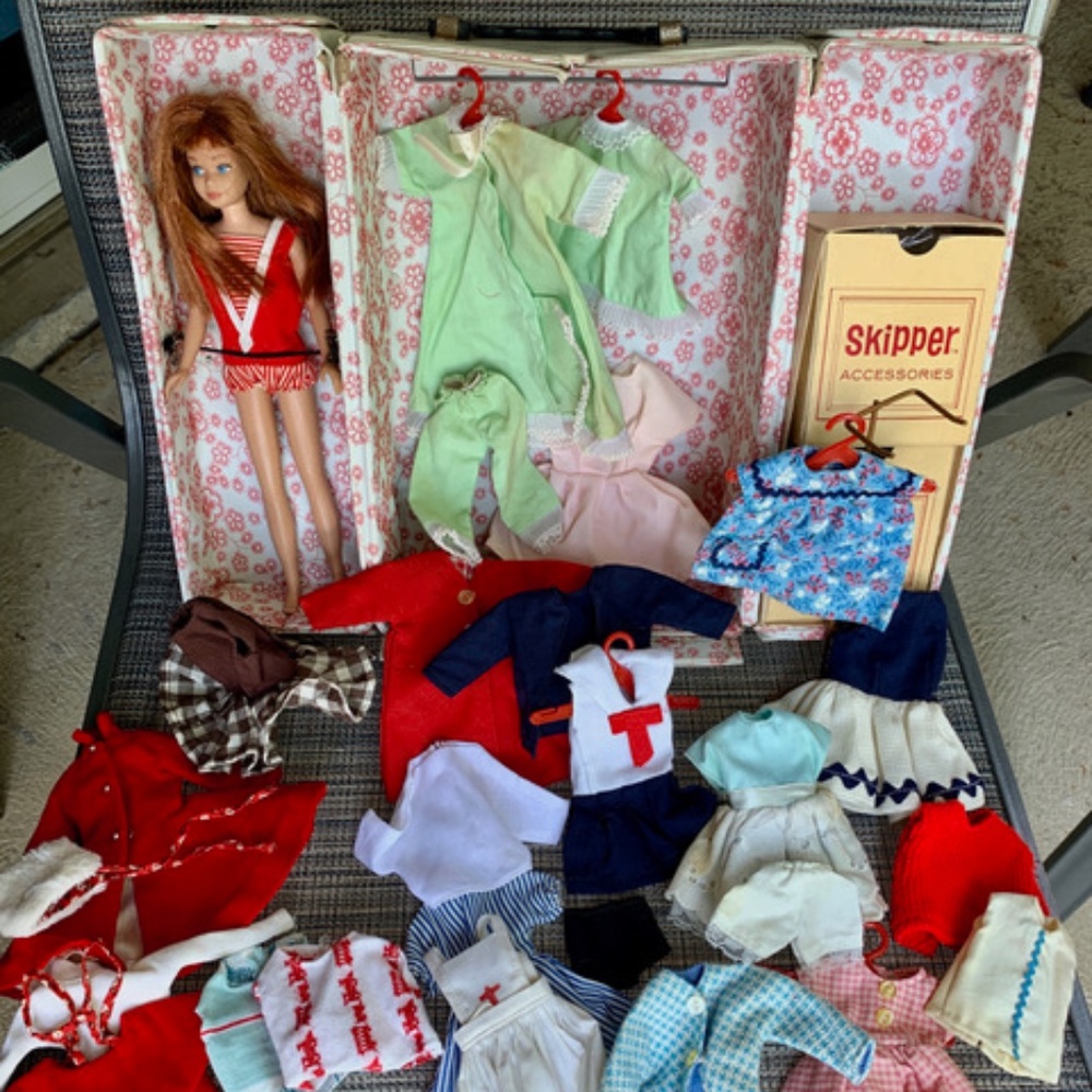 1963 original Skipper Doll including the case, all clothing and accessories.